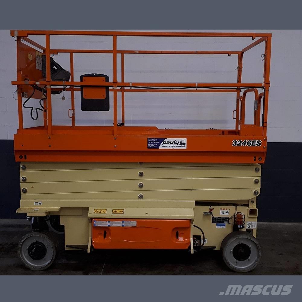 JLG 3246 ES رافعات مقصية الشكل