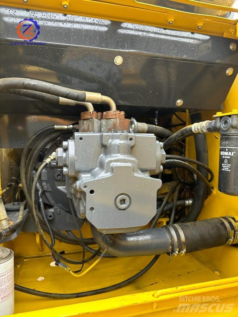Komatsu PC 200-7 حفارات زحافة