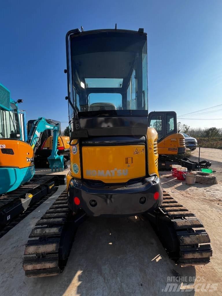 Komatsu PC 35 MR حفارات صغيرة أقل من 7 طن (حفارات صغيرة)