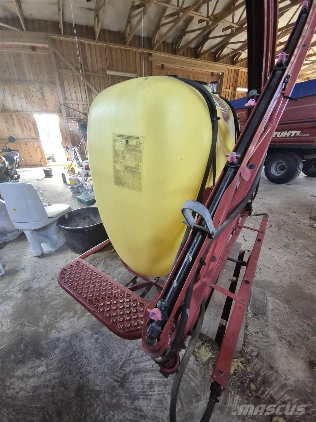 Hardi 600/11 الرشاشات