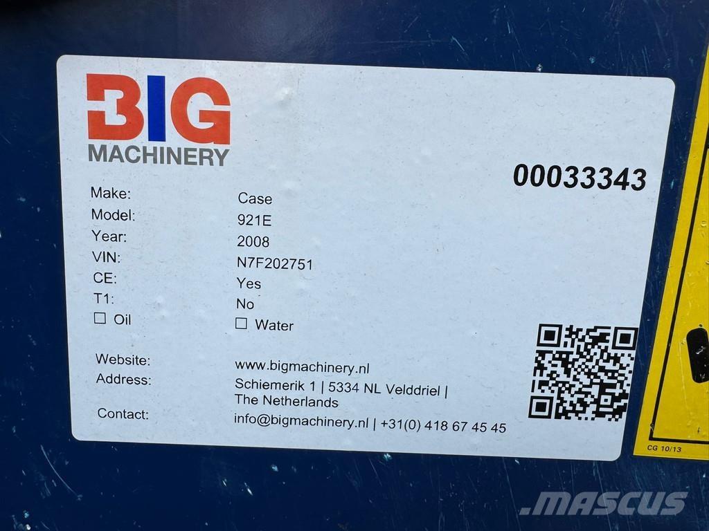 CASE 921E لوادر بعجل