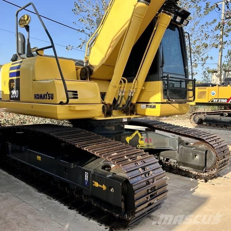 Komatsu PC 200-8 حفارات زحافة