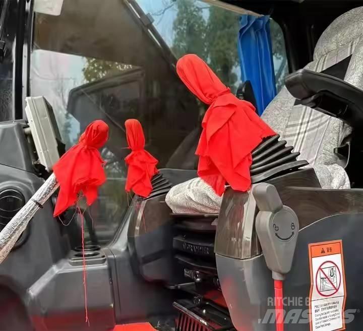 Sany SY 215 C حفارات زحافة