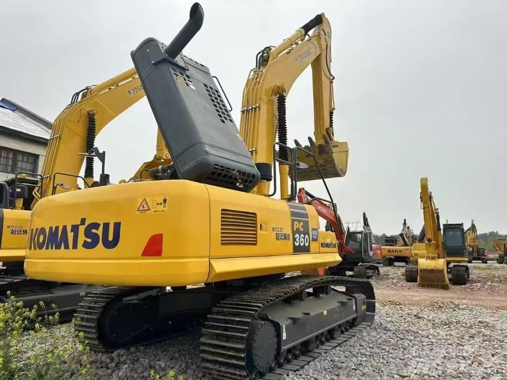 Komatsu 360-8MO حفارات زحافة