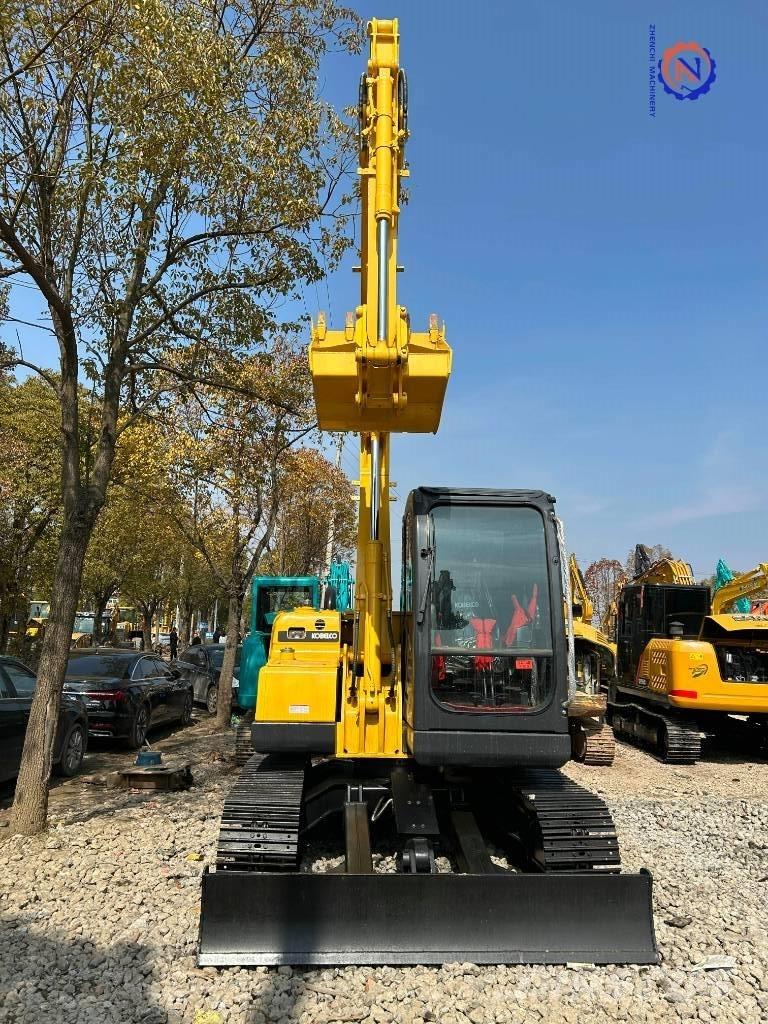 Kobelco SK 75 حفارات وسط 7 طن - 12 طن