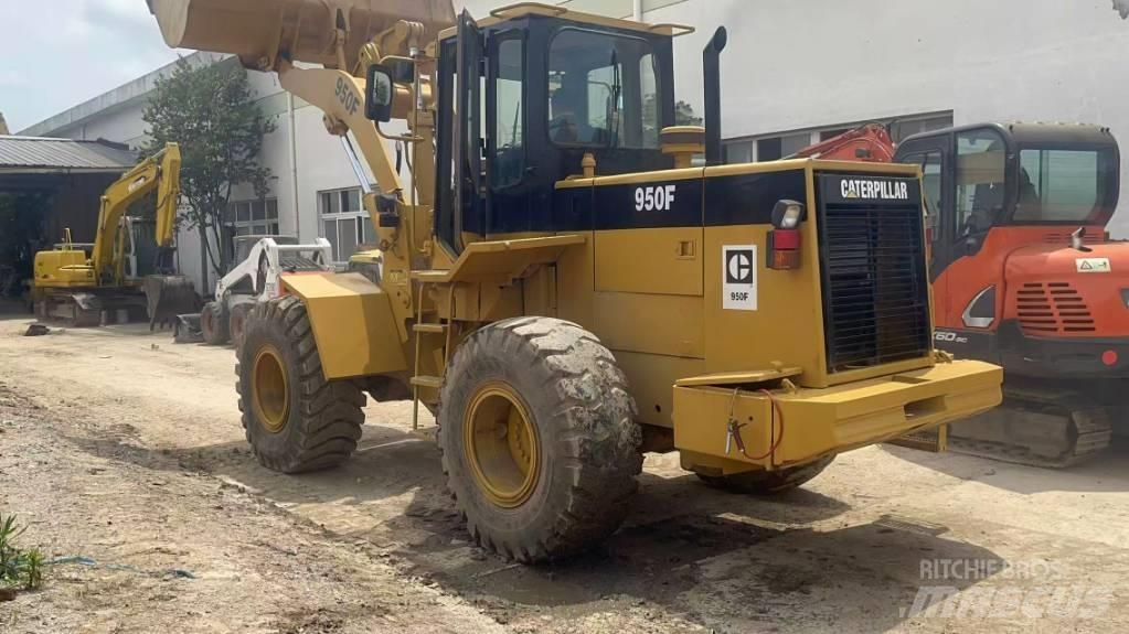 CAT 950 F لوادر بعجل
