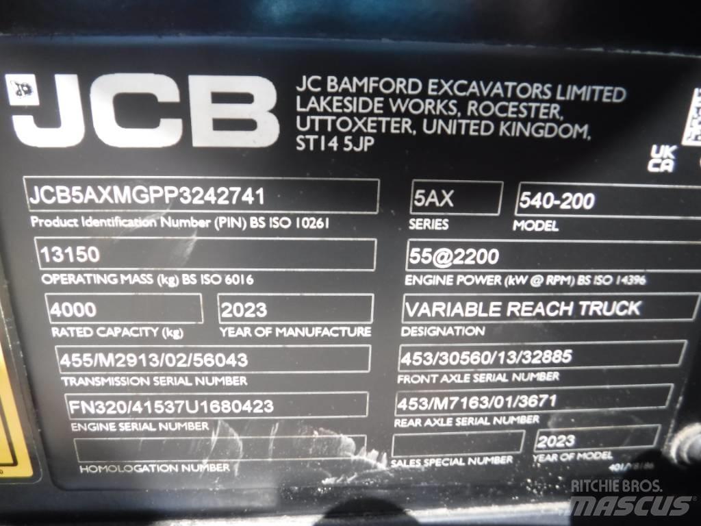 JCB 540-200 مناولات متداخلة
