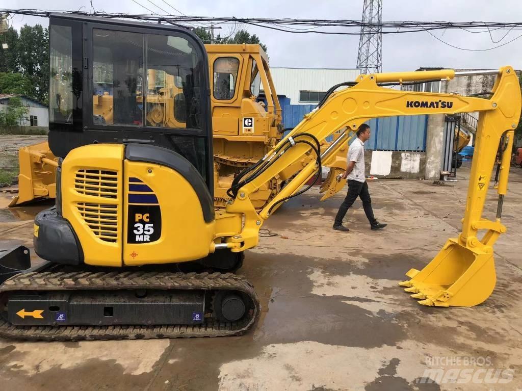 Komatsu PC 35 MR حفارات صغيرة أقل من 7 طن (حفارات صغيرة)