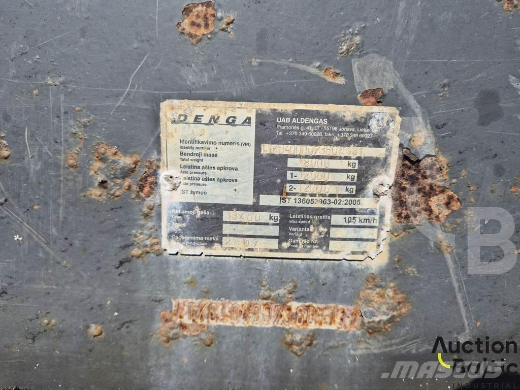 Denga  نصف مقطورات بباب جانبي