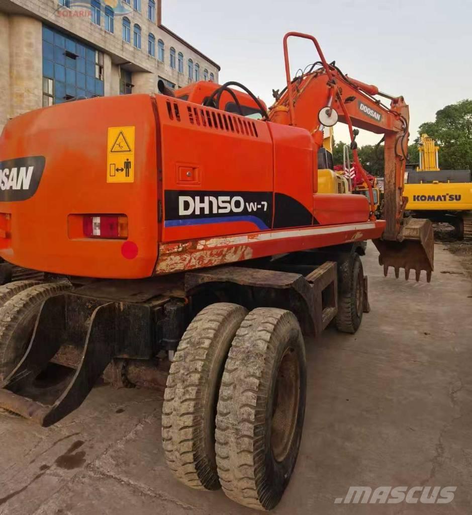 Doosan DH 150 W-7 حفارات بعجل