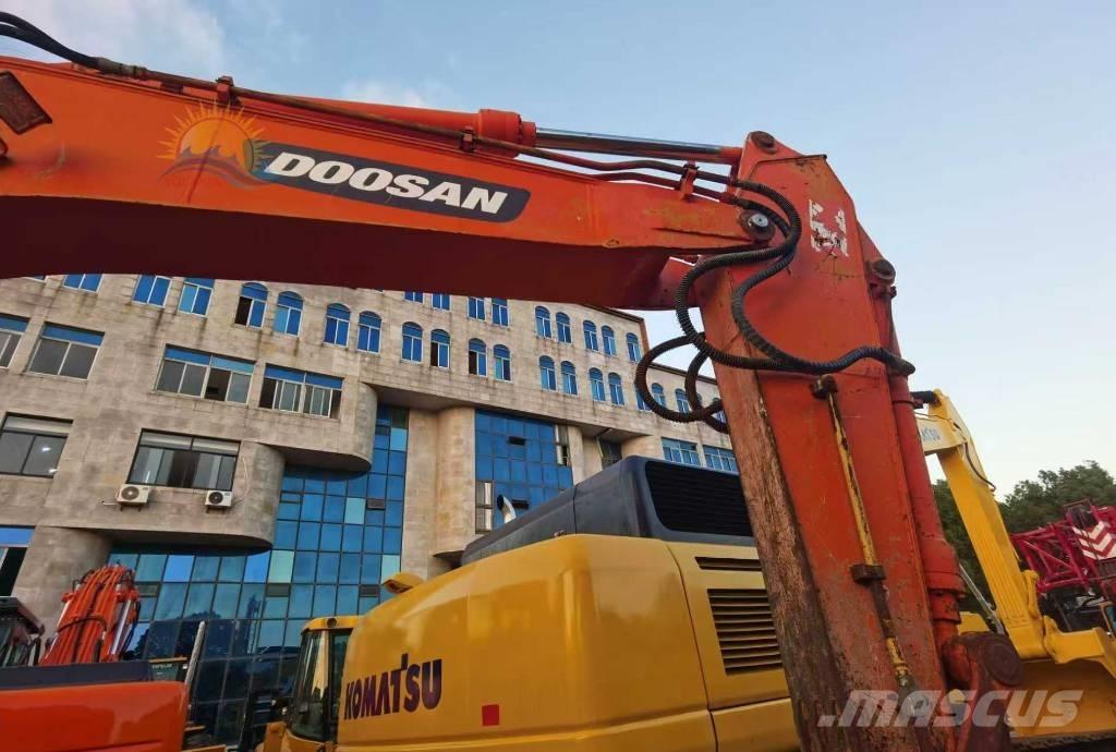 Doosan DH 150 W-7 حفارات بعجل