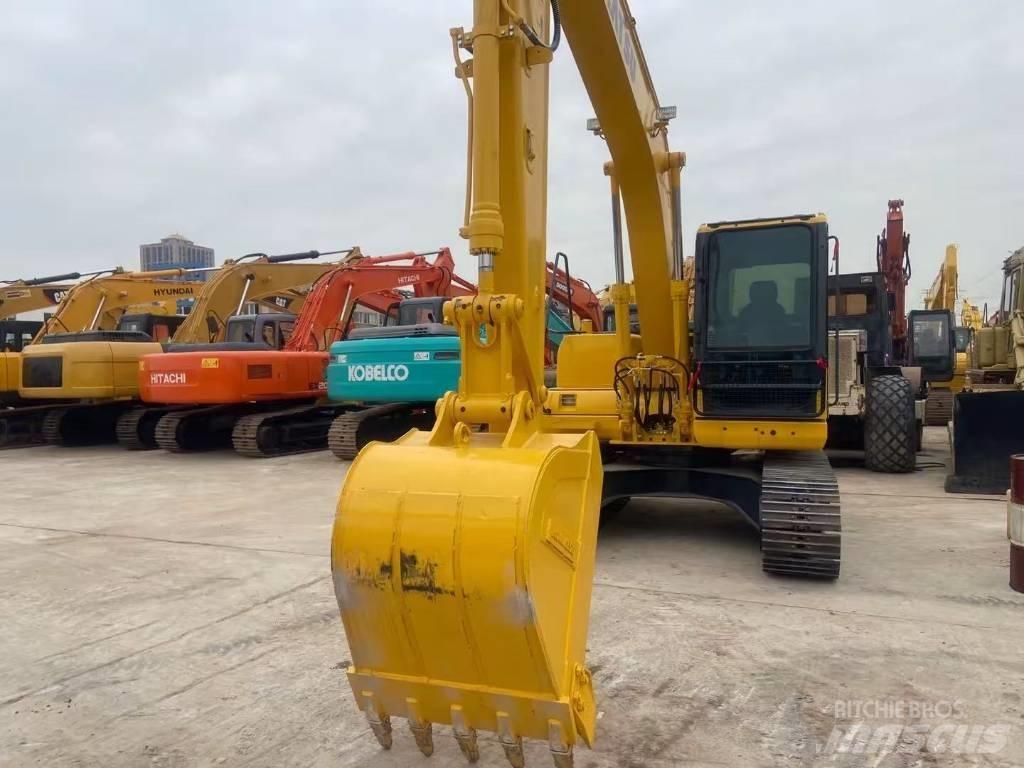 Komatsu PC 130 حفارات زحافة