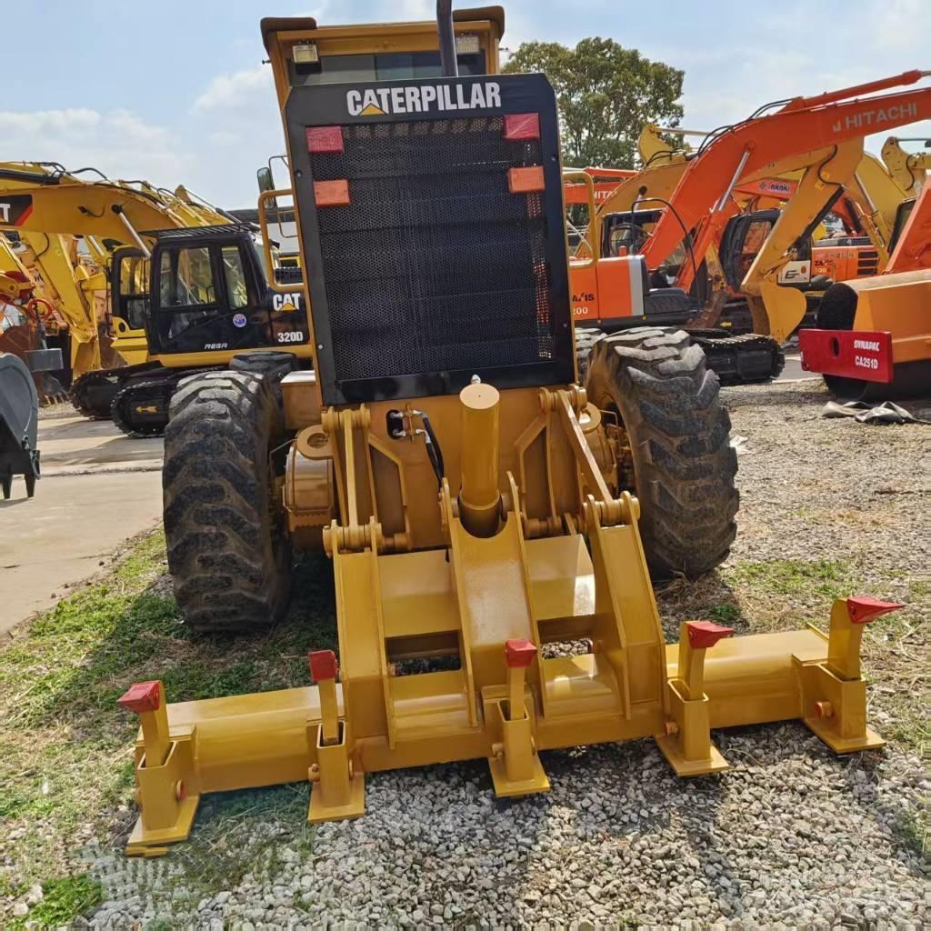 CAT 140 G معدات تمهيد الطرق