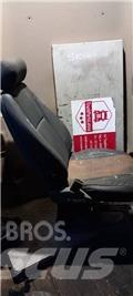 Scania R 440.     2401822 كابينة والداخلية