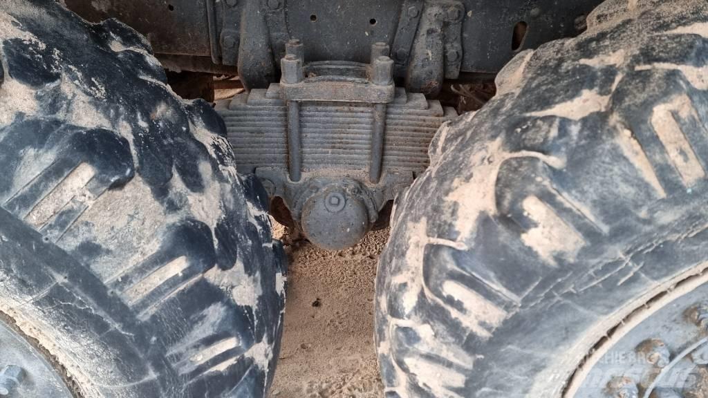 ZIL 157 K 6x6 شاحنات ذات هيكل صندوقي