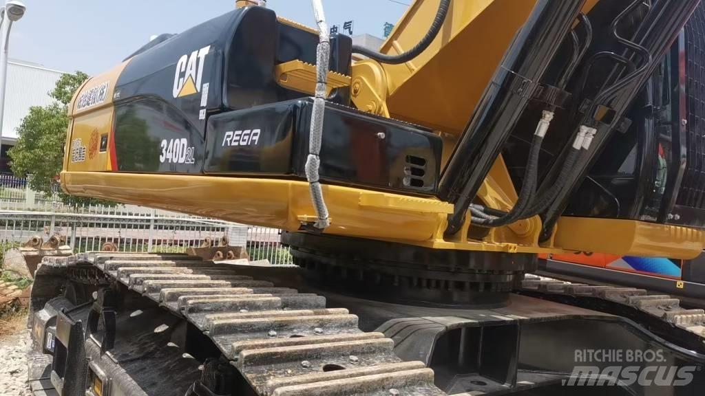 CAT 340 D L حفارات زحافة