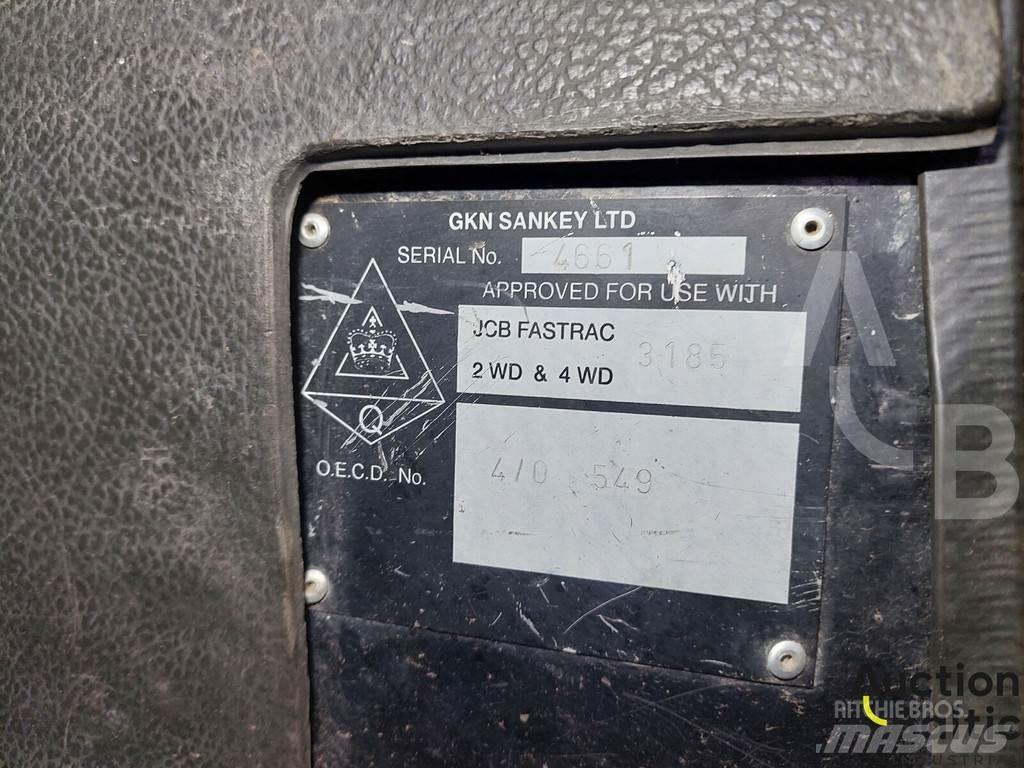 JCB Fastrac 3185 الجرارات