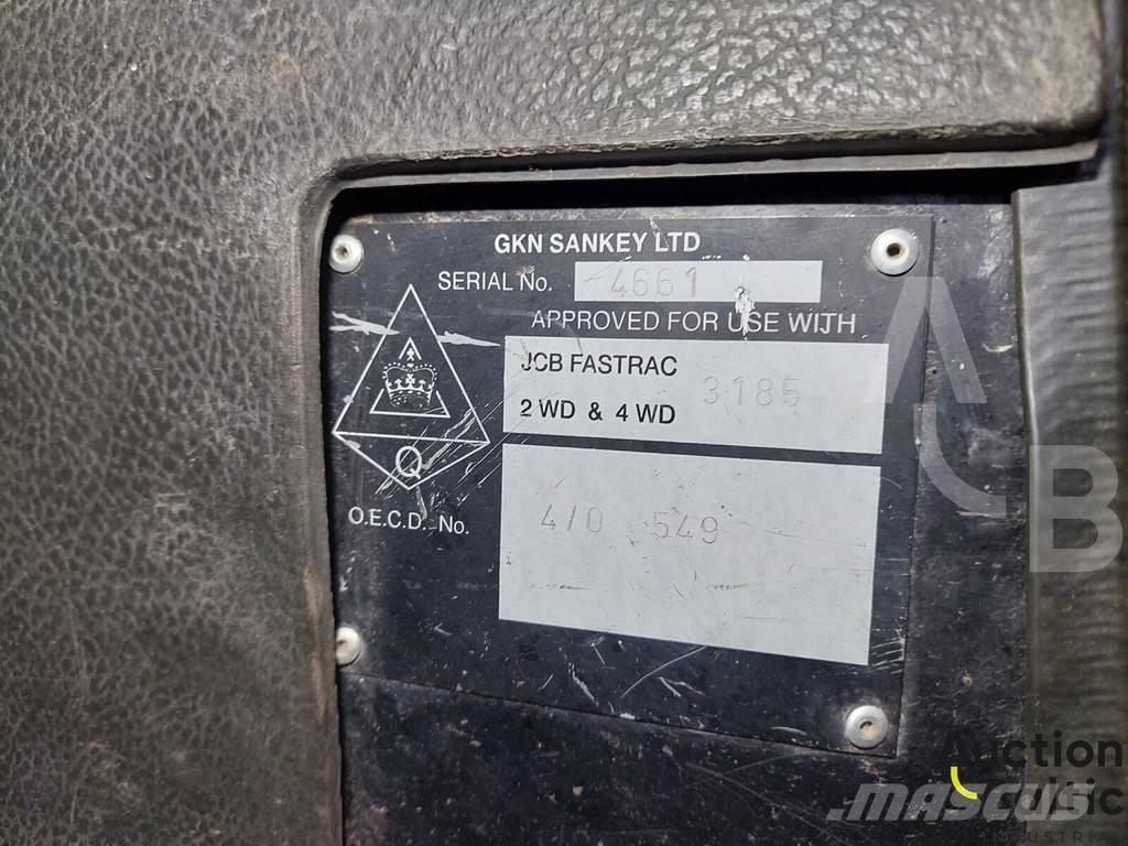 JCB Fastrac 3185 الجرارات