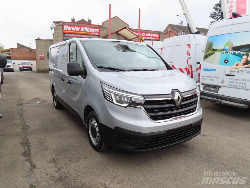 Renault Trafic شاحنة مقفلة