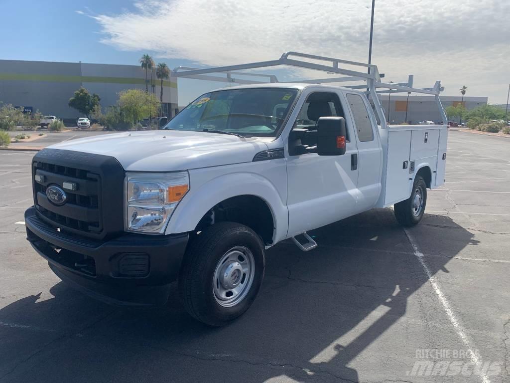 Ford F 250 XL SD ماكينات منفعة عامة