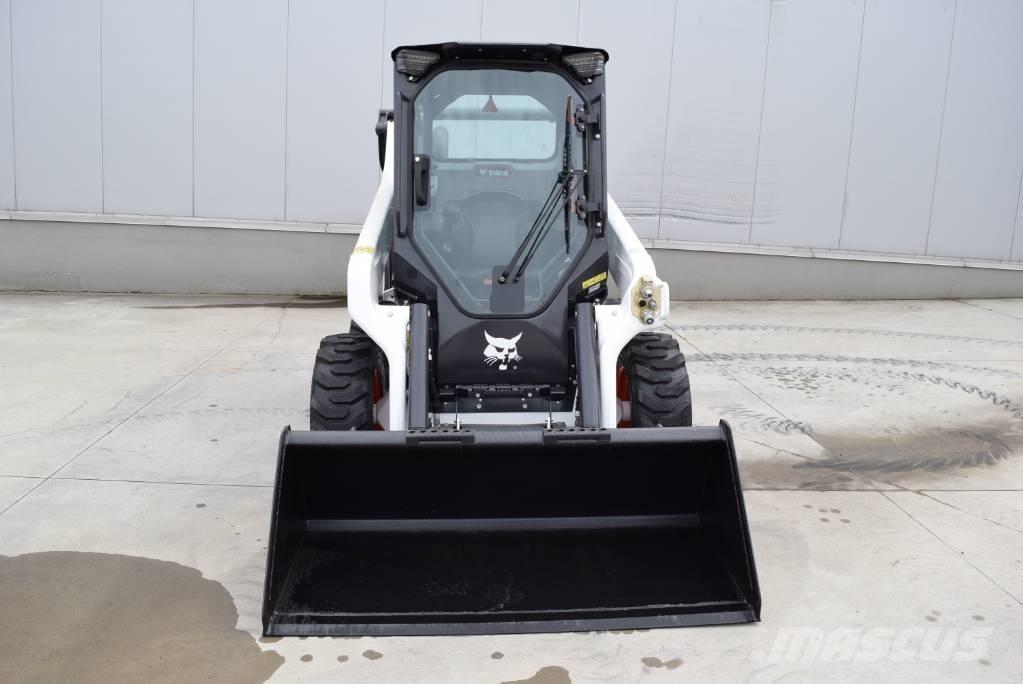 Bobcat S 64 لوادر انزلاقية التوجيه