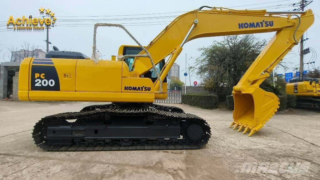Komatsu PC 200 حفارات زحافة