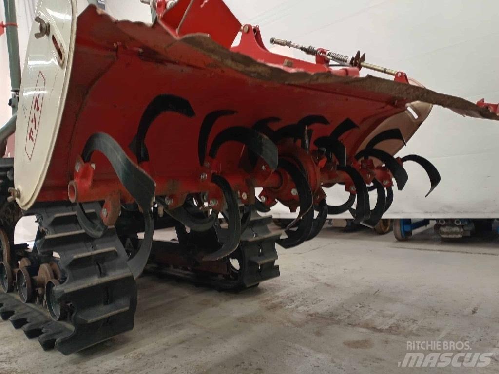 Yanmar AC 10 D الجرارات