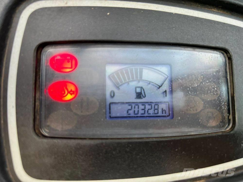 JCB 8025 ZTS حفارات صغيرة أقل من 7 طن (حفارات صغيرة)