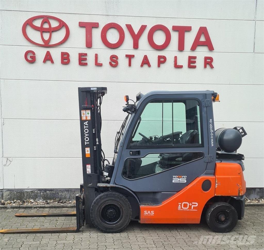 Toyota 02-8FGF25 شاحنات LPG