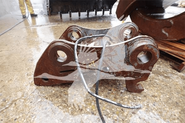  BUCK EQUIPMENT دلاء