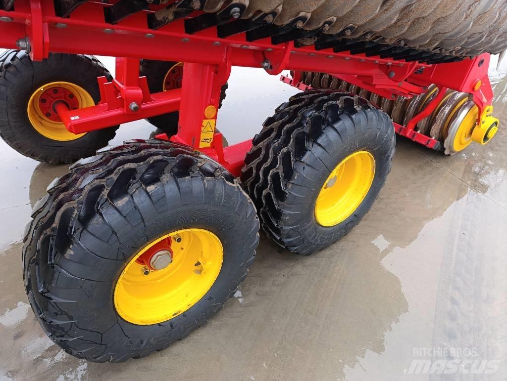 Väderstad Carrier820 زحافات ساحقة