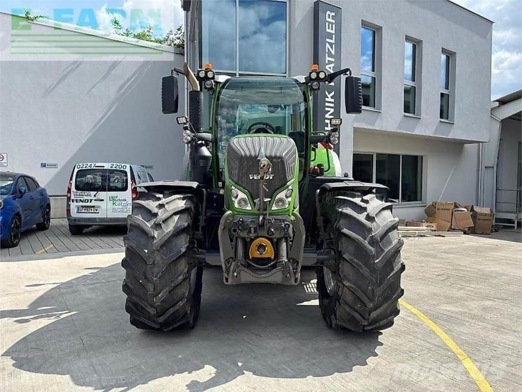 Fendt 724 vario الجرارات
