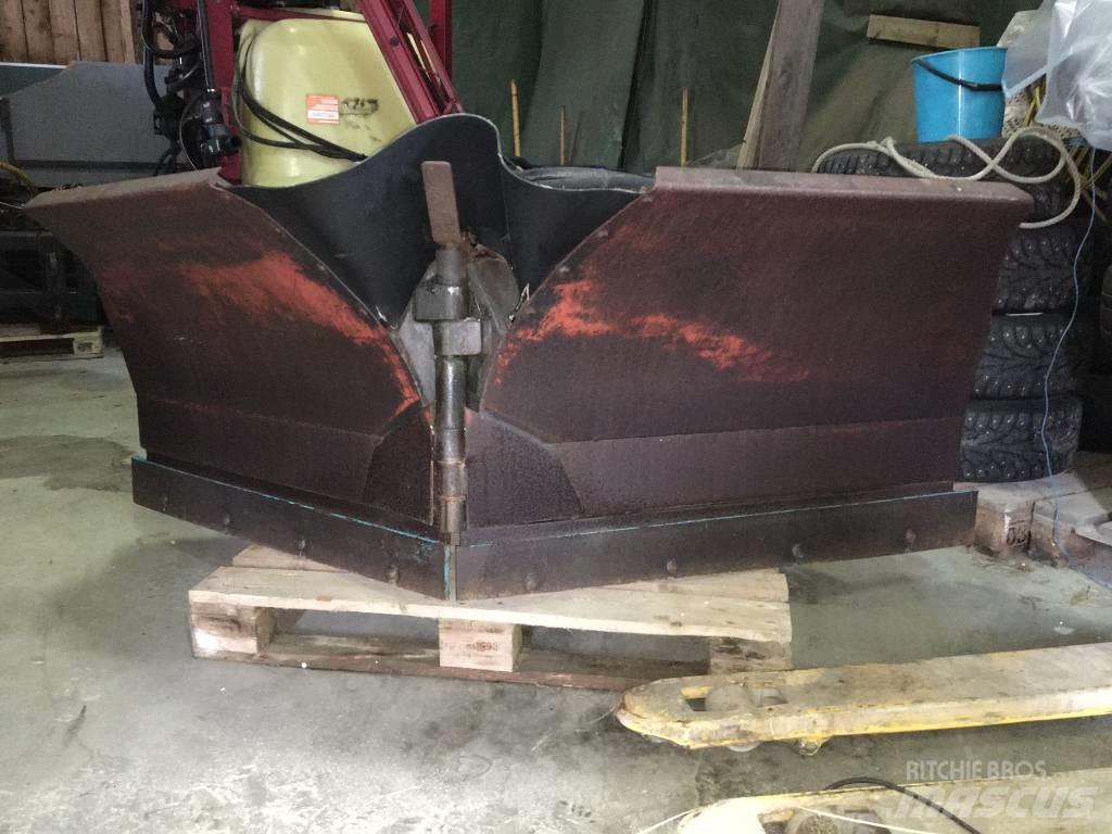 Holms Vikplog 2,40 حراثات ونصول الجليد
