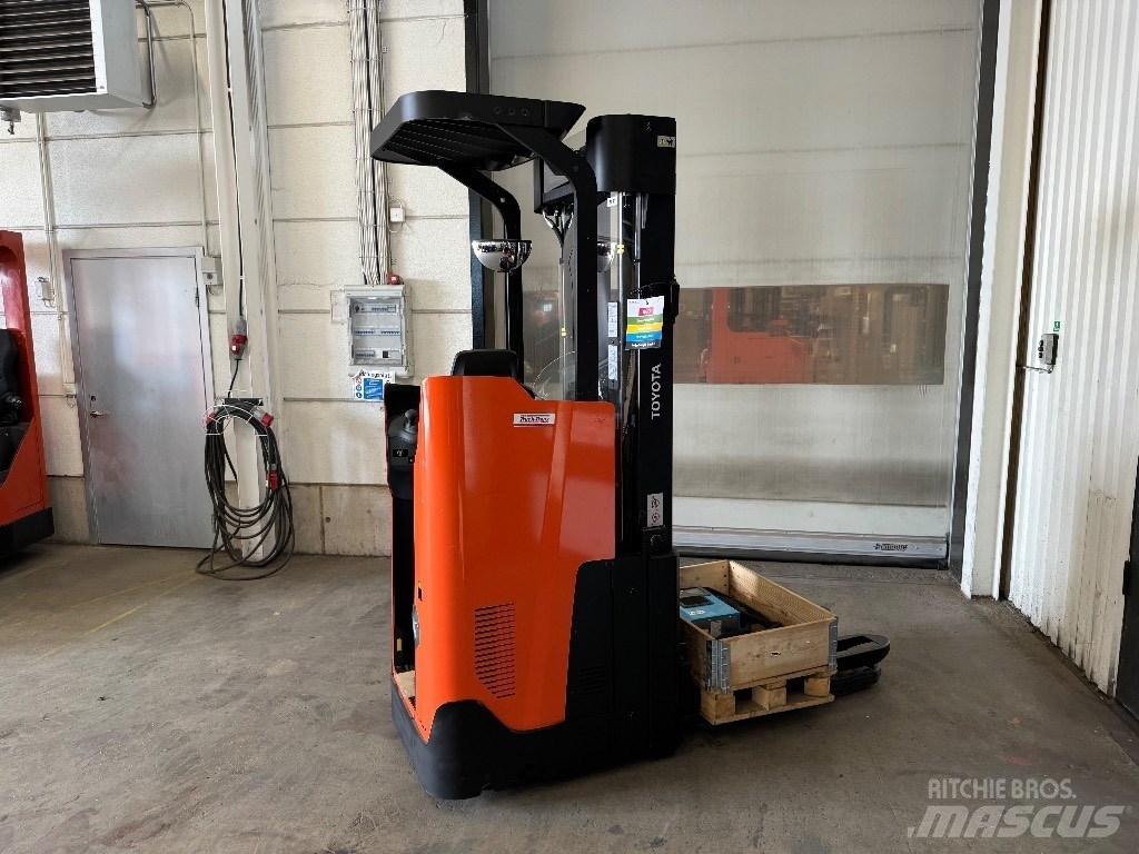 Toyota SSI160LN شاحنات مناولة ذاتية الدفع