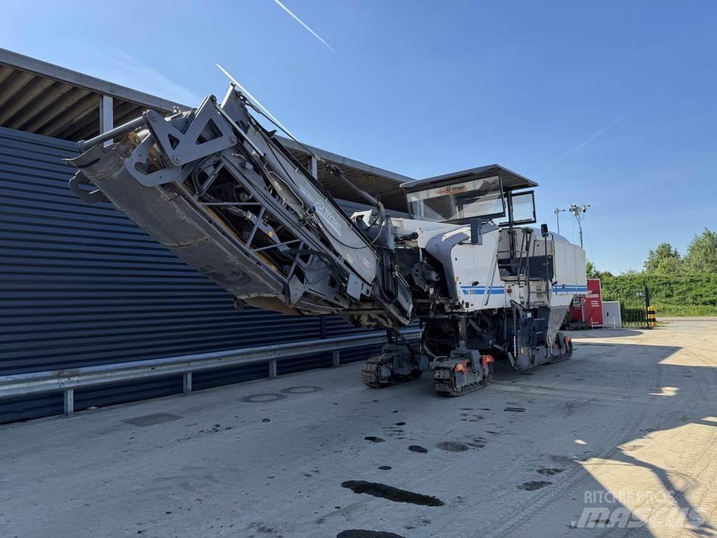 Wirtgen W 210 ماكينات الكشط البارد للأسفلت