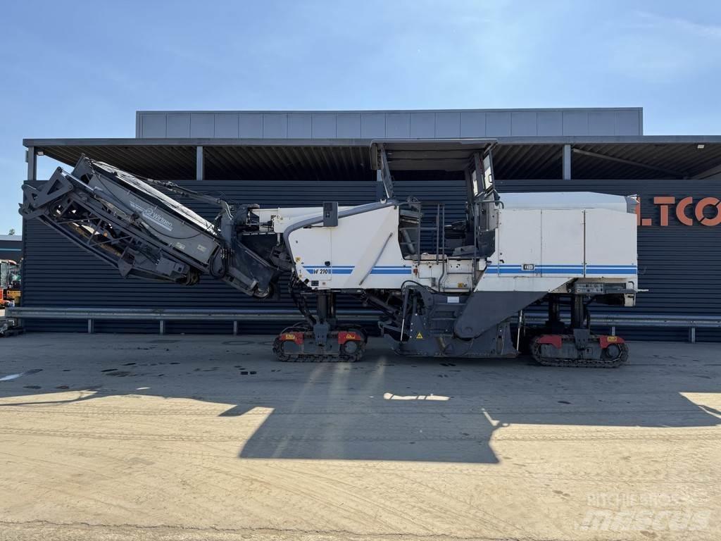 Wirtgen W 210 ماكينات الكشط البارد للأسفلت