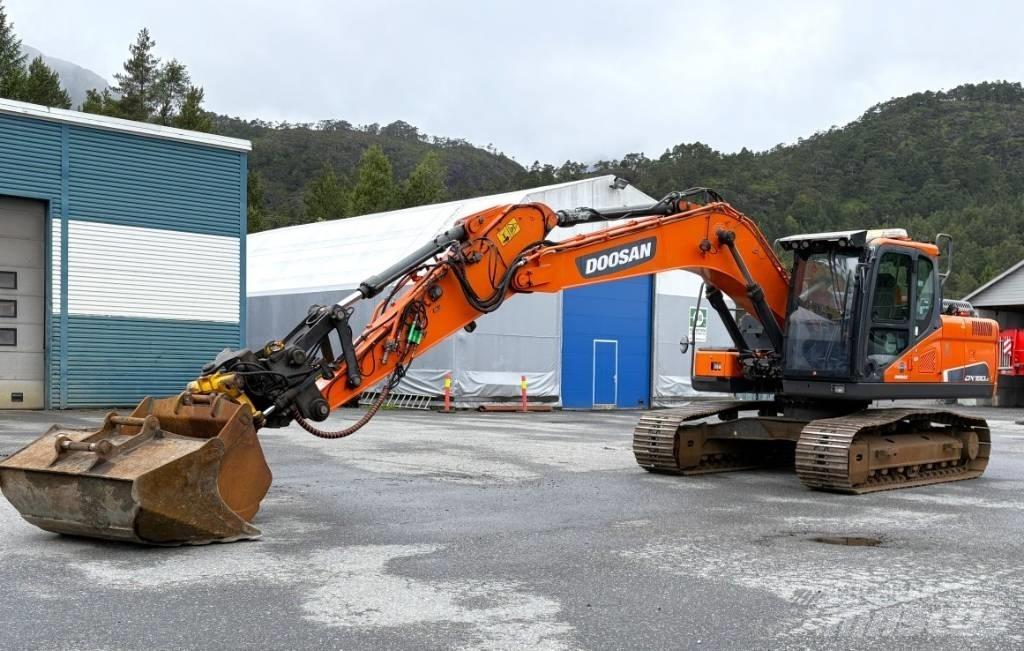 Doosan DX180LC-5 حفارات زحافة