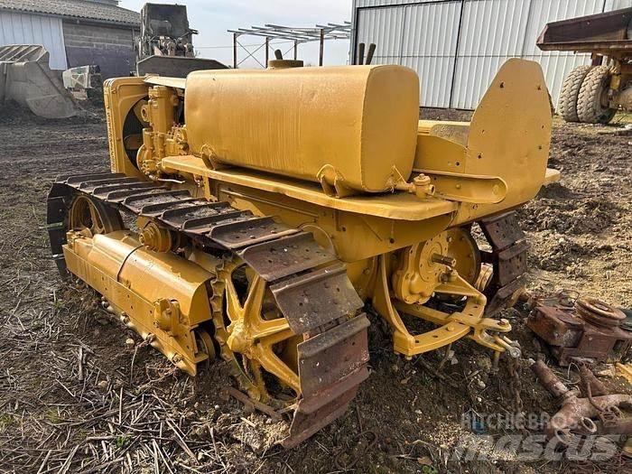 CAT D2 - بلدوزرات مجنزرة