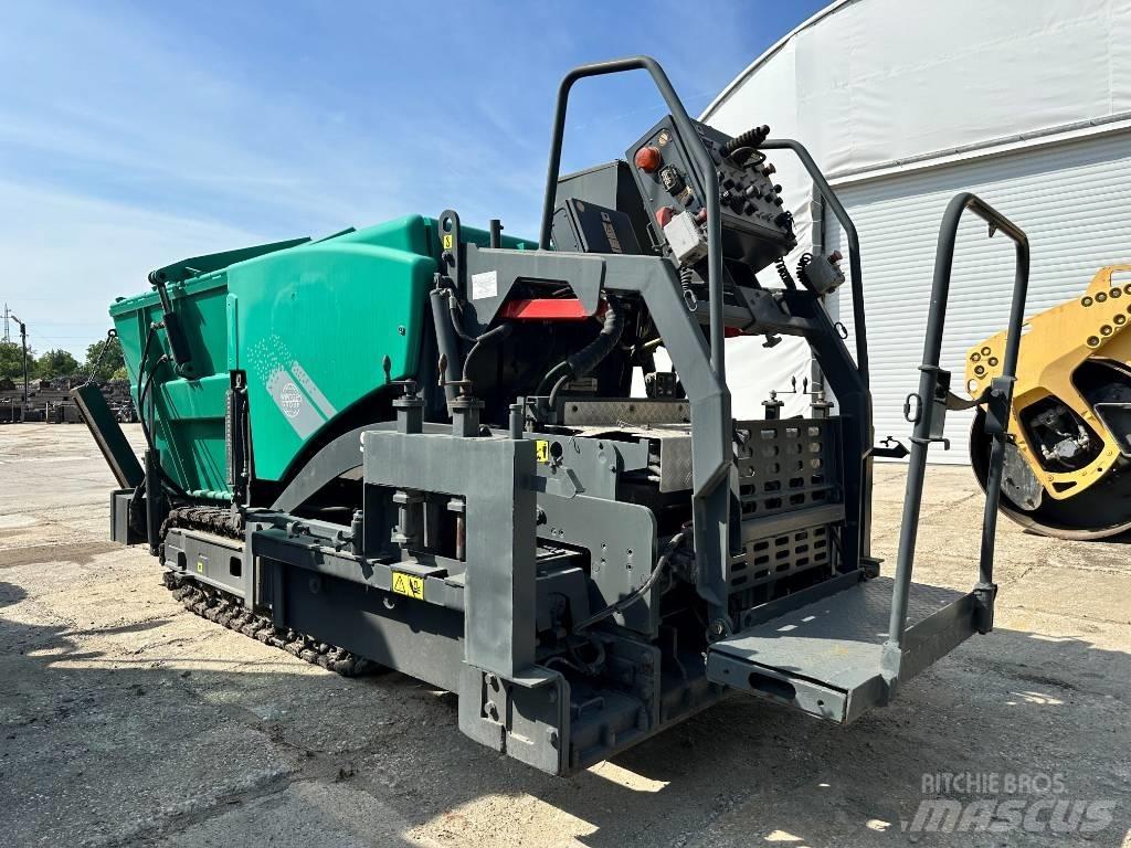 Vögele S 800 معدات السفلتة