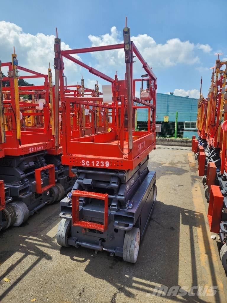 SkyJack SJ 3219 رافعات مقصية الشكل