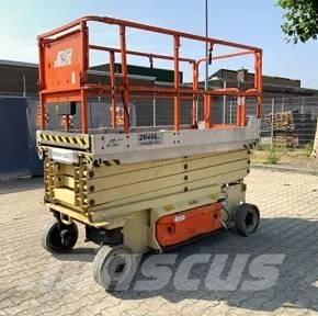 JLG 2646 ES رافعات مقصية الشكل