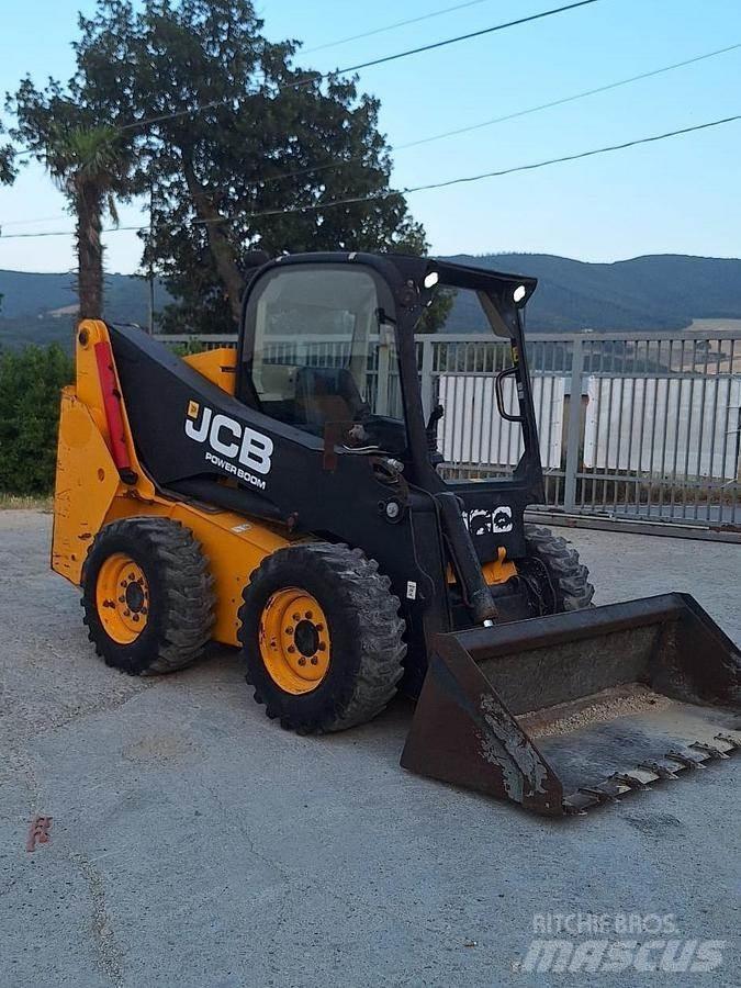 JCB 225 لوادر صغيرة
