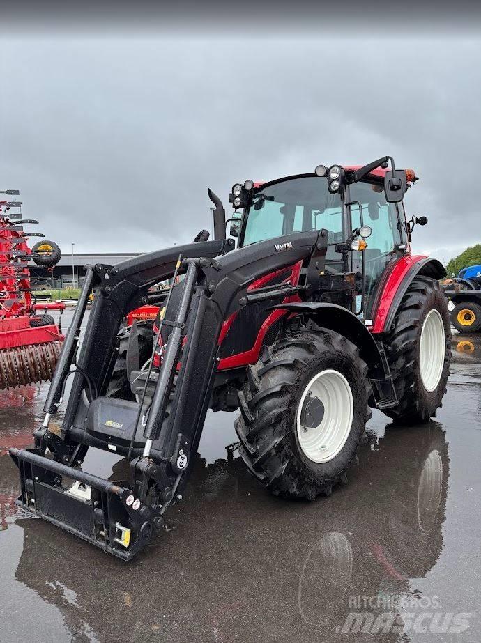 Valtra A 115 MH4 الجرارات