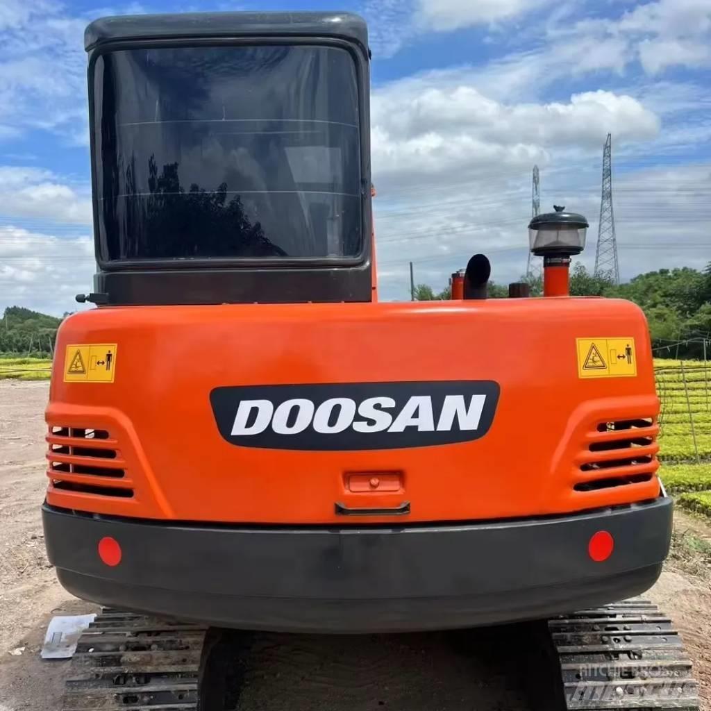 Doosan DH 55 حفارات صغيرة أقل من 7 طن (حفارات صغيرة)