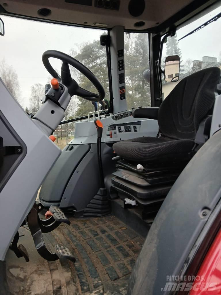 Valtra A135ht الجرارات