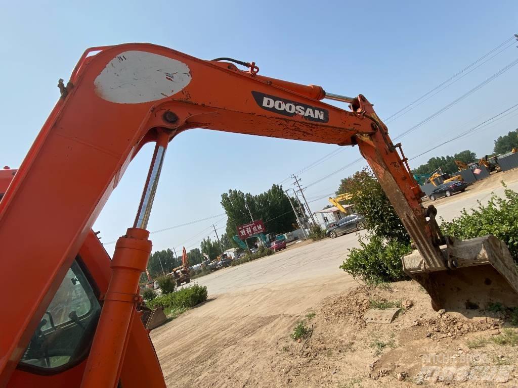 Doosan DH80 حفارات صغيرة أقل من 7 طن (حفارات صغيرة)