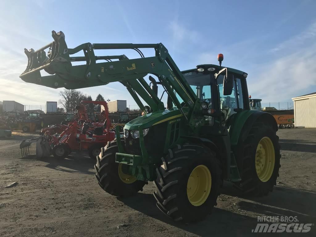 John Deere 6100 M الجرارات