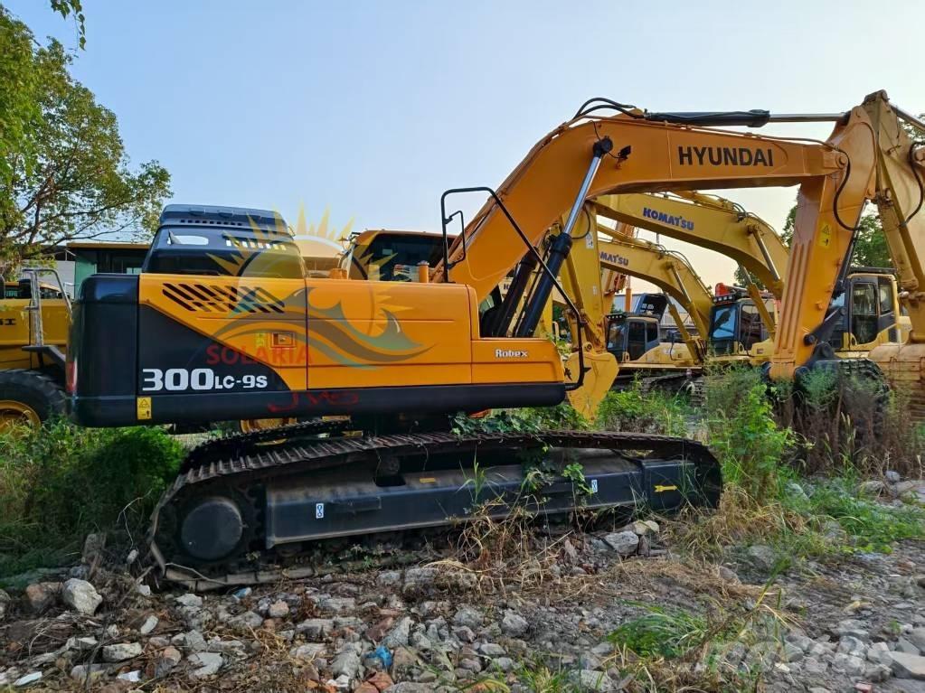 Hyundai R300LC-9S حفارات زحافة