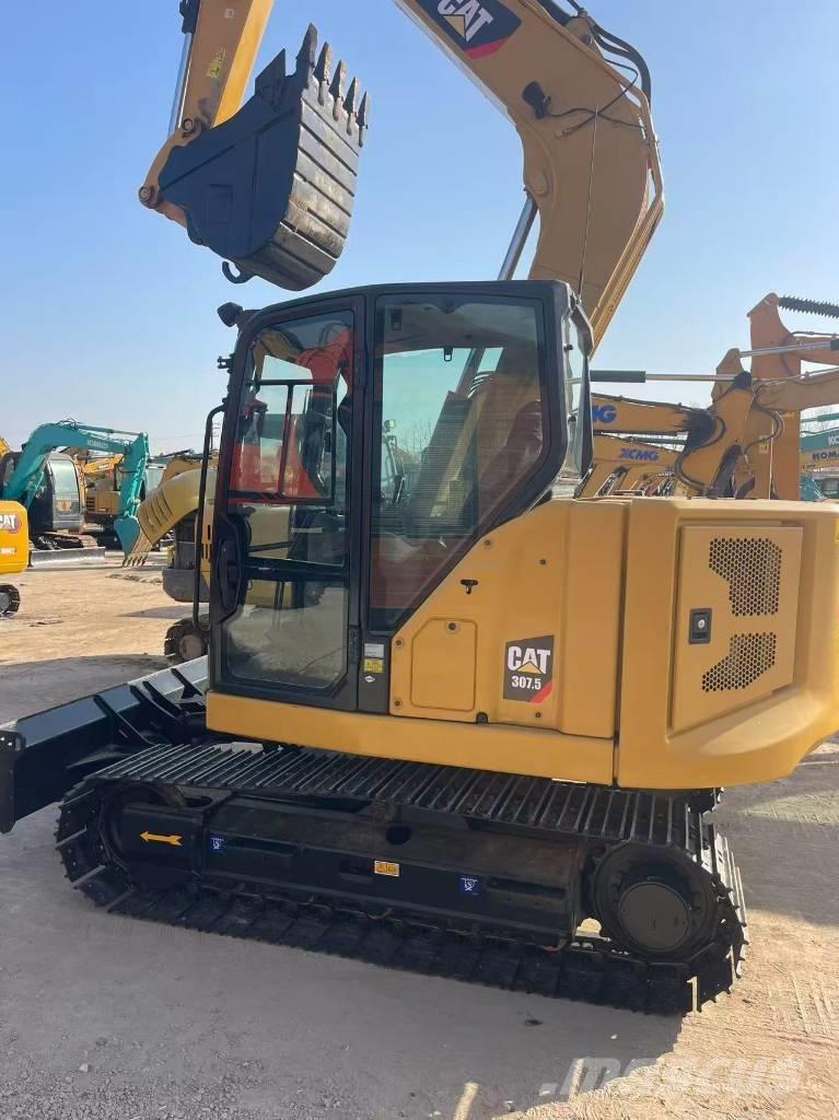 CAT 307E حفارات زحافة