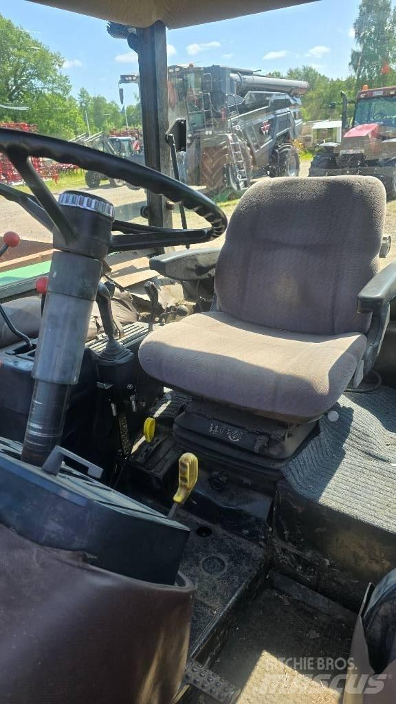 John Deere 2850 الجرارات